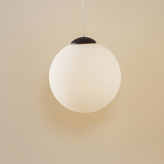 Hänglampa Ball, opalglas/krom, Ø 40 cm