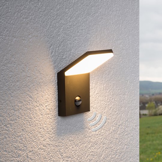 LED-utomhusvägglampa Nevio med rörelsesensor