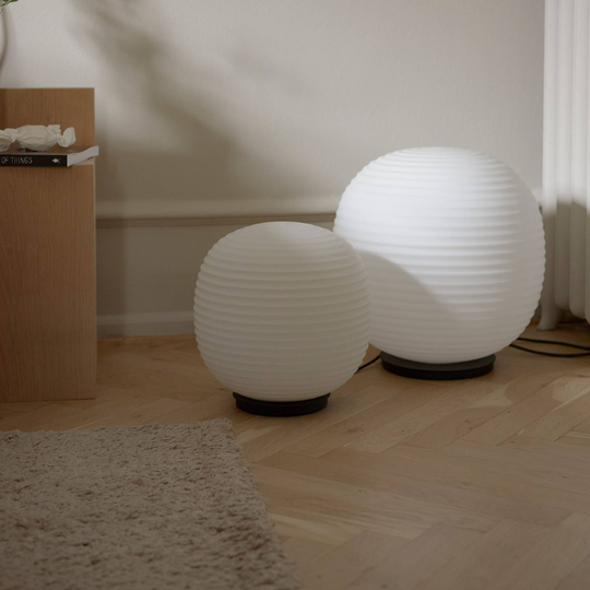 New Works Lantern Globe Large bordslampa, Ø 40 cm