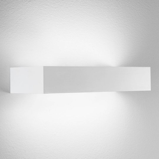 Brick 30 - kantig LED-vägglampa i vitt