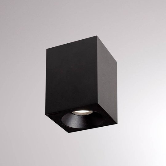LOUM Atus Square LED-taklampa 1 lampa svart