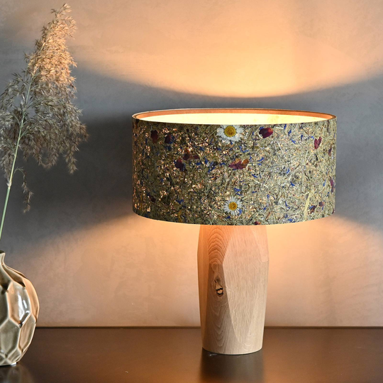 LeuchtNatur Pura LED-bordslampa ek/alpäng
