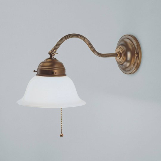 Vägglampa Boris av mässing