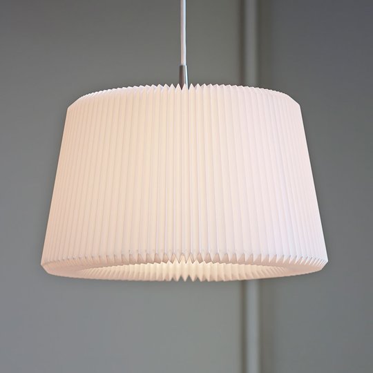 LE KLINT Snowdrop L - pendellampa av papper