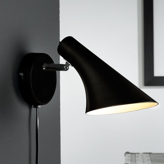 Modern, flexibel vägglampa Liam svart