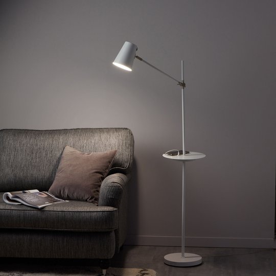 Golvlampa Linear med USB-laddningsstation, vit
