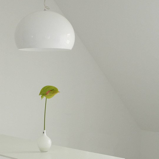 Kartell FL/Y - LED-pendellampa, vitglänsande