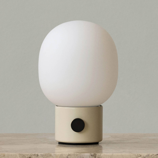 Menu JWDA LED-bordslampa med batteri, alabaster