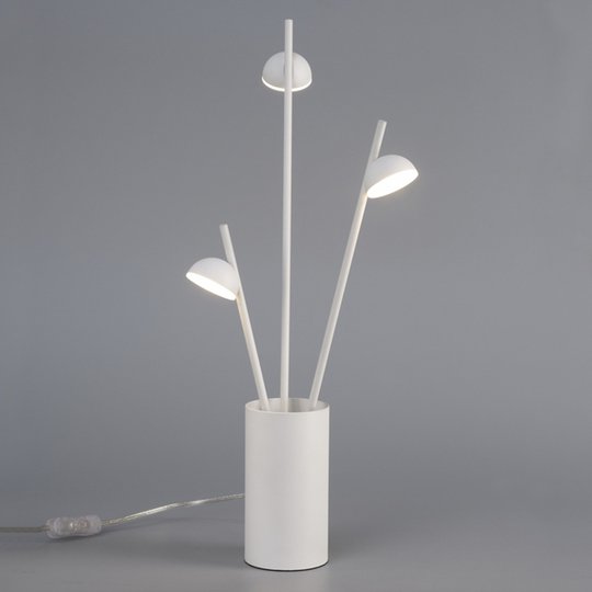 LED-bordslampa Adn 3 lampor