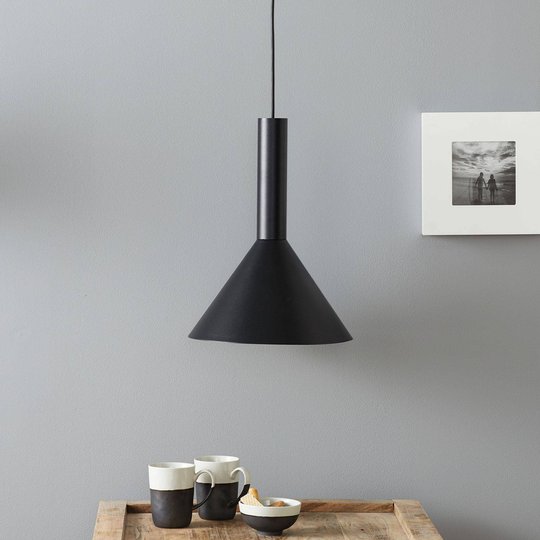 Lucande Caris pendellampa Ø30 cm svart/guld