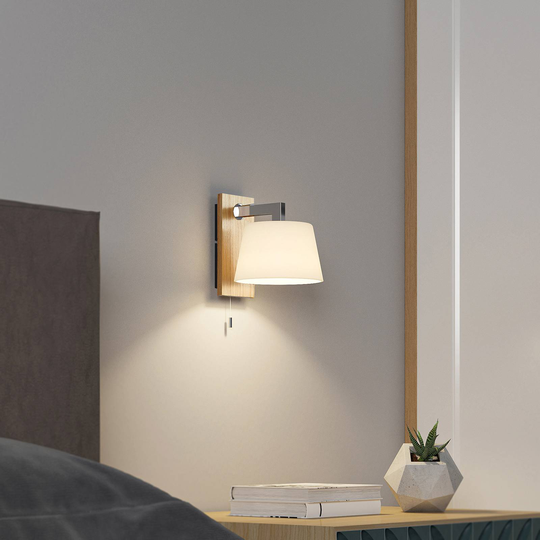 Lucande Rhea vägglampa med ljust trä