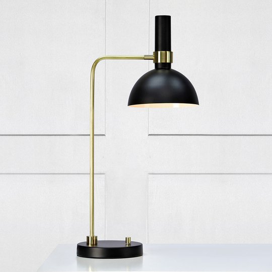 Dimbar bordslampa Larry, svart-mässing
