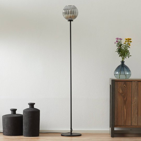 Golvlampa Zucca, glasskärm, rökgrå