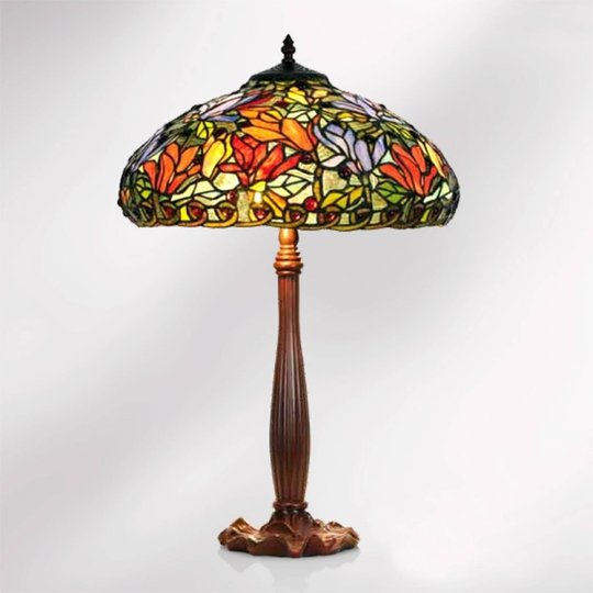 Bordslampa Elaine, blomstermönster i tiffanystil