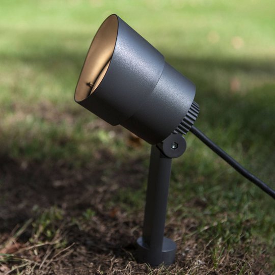 WiZ utomhus LED-markspettslampa Explorer