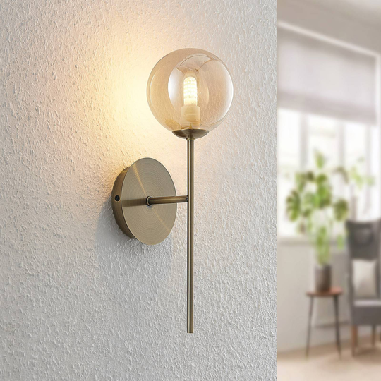 Lucande Wynona vägglampa, 1 lampa, antikmässing