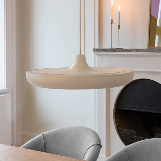 UMAGE Cassini medium LED-pendellampa vit