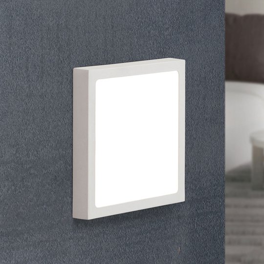 LED-vägglampa Vika, kvadrat, vit, 18 x 18 cm