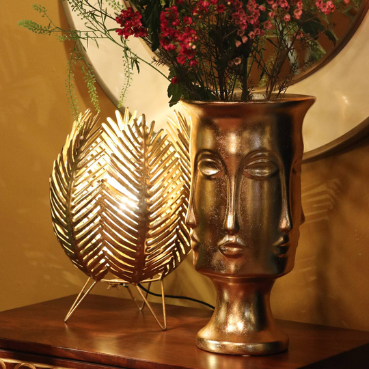 KARE Jasmin bordslampa i bladdesign, guld