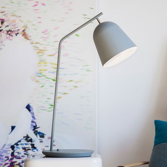 LE KLINT Caché - designerbordslampa i grått