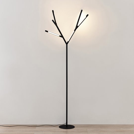 Lucande Cuerno LED-golvlampa i svartvitt