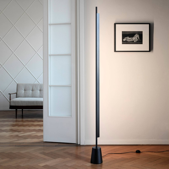 Luceplan Compendium LED-golvlampa 2 700 K svart