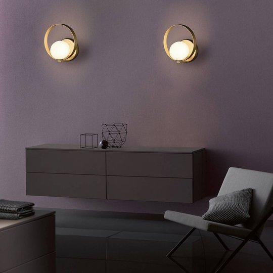 LED-vägglampa Halo, guld/opal