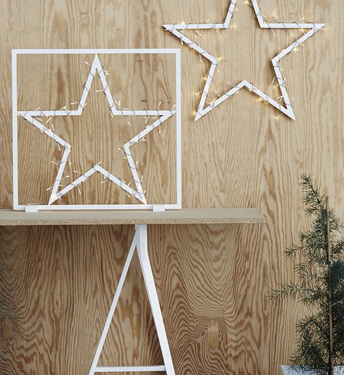 TRENTON - Wooden star