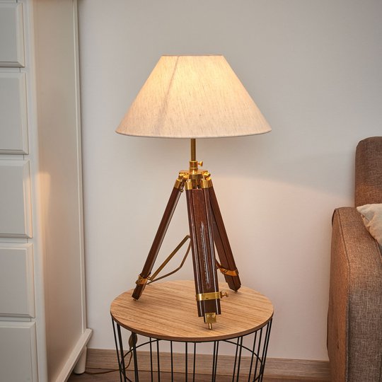Bordslampa blir golvlampa - MINISTATIV