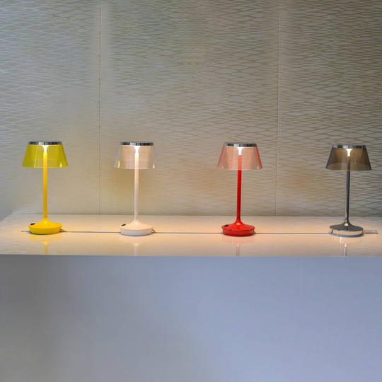 Aluminor La Petite Lampe LED-bordslampa krom/grå