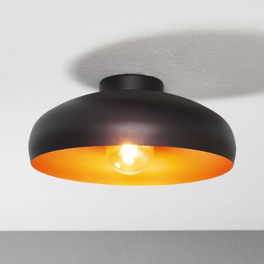 Formskön metalltaklampa Mogano