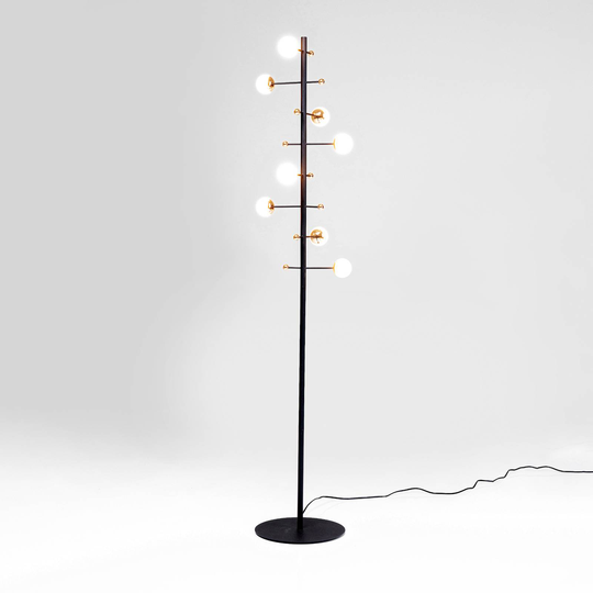 Kare Trapez golvlampa, 8 lampor