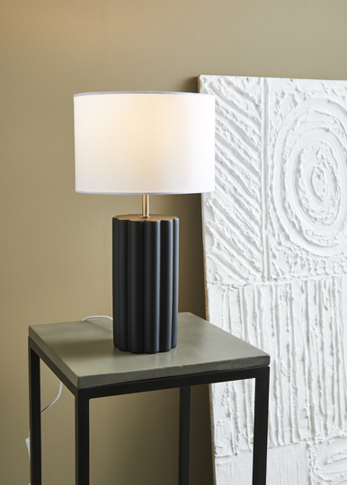 COLUMN - BLACK/WHITE