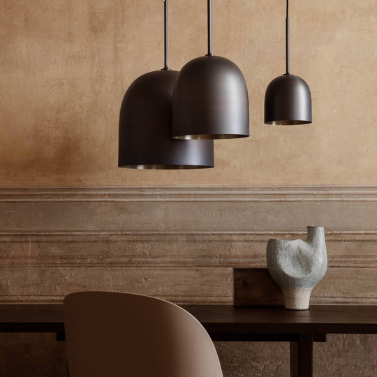 GUBI Howard hänglampa Ø 34 cm gunmetal