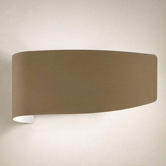 Dekorativt designad vägglampa Virgola, lera