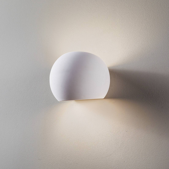Vägglampa Bullet up/down av keramik i vitt