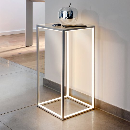 Belyst sidobord Delux 60 cm stor