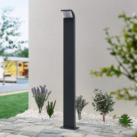 Lucande Tinna LED-gånglampa, 100 cm