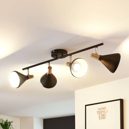 Svart LED-takspotlight Arina med trädetaljer