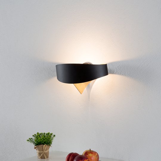 Svartgyllene designervägglampa Scudo LED