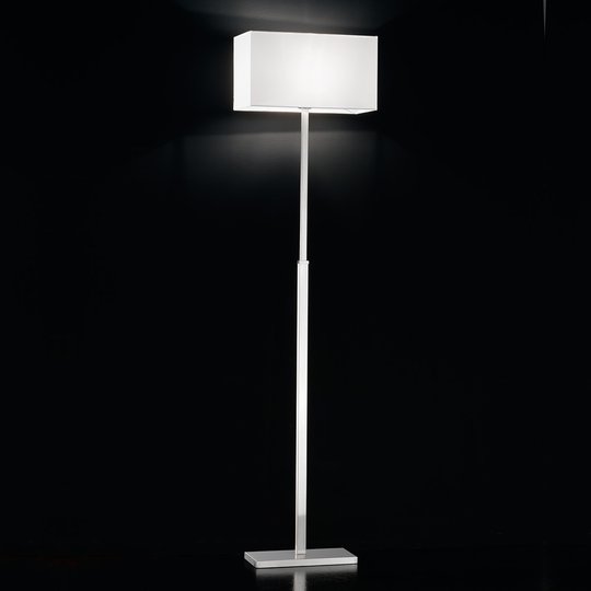 Enkel-modern golvlampa Emilian