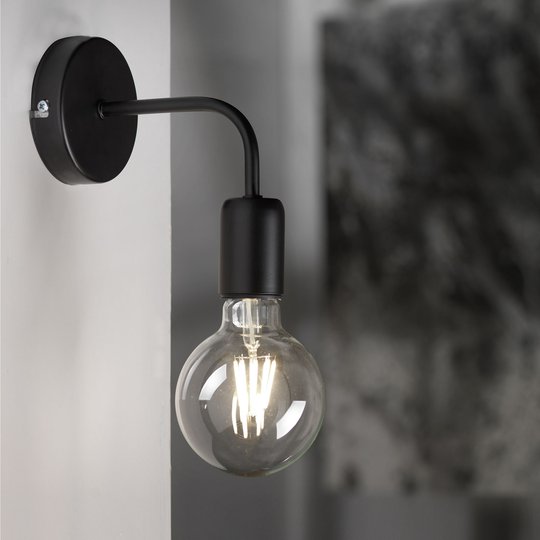 Vägglampa Mantis i svart, 1 lampa