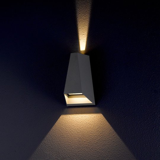 Tvåfaldigt skinande LED-utomhusvägglampa Jendrik