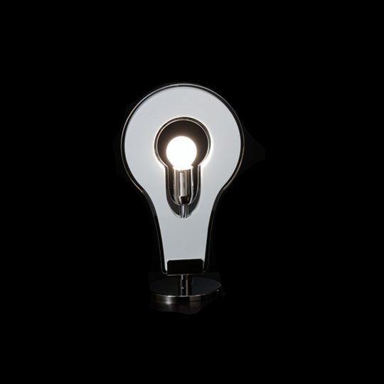 Vit, storslagen bordslampa Flat 32