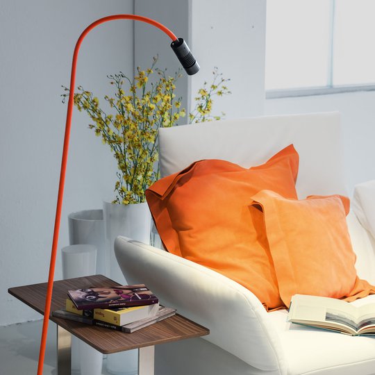OLIGO A little bit colour golvlampa svart/orange