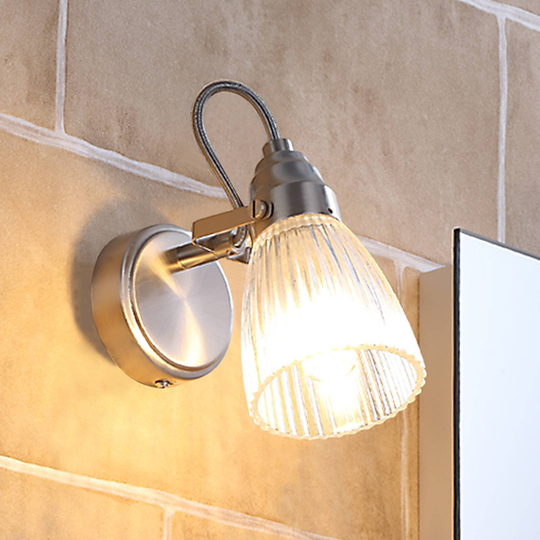 Vacker badrumsvägglampa Kara med LED-lampa, IP44