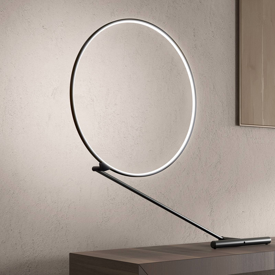 Kundalini Poise LED-bordslampa, dimbar, svängbar