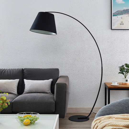 Lindby Senned golvlampa