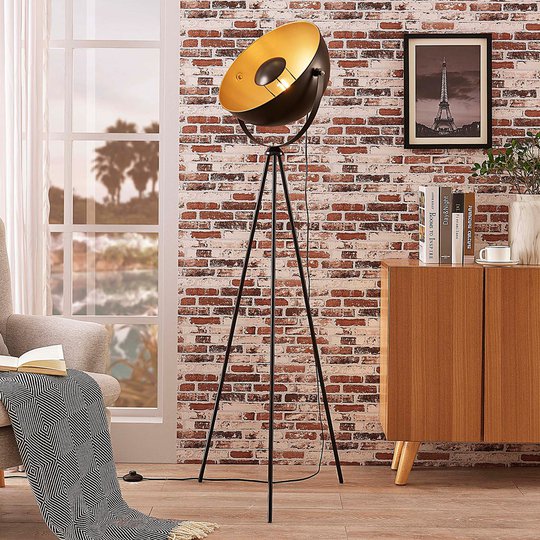 Svart-gyllene trebent golvlampa Meline
