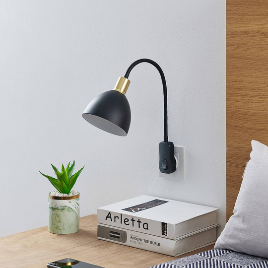 Lindby Genora stickkontaktlampa med flexarm